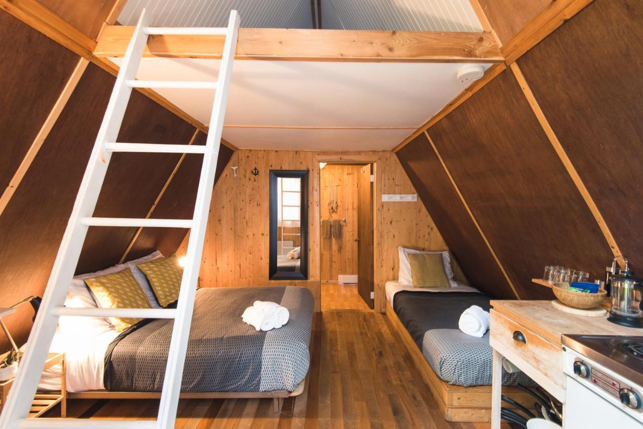 Au Sommet Du Fjord Hostel Sacre-Coeur ภายนอก รูปภาพ
