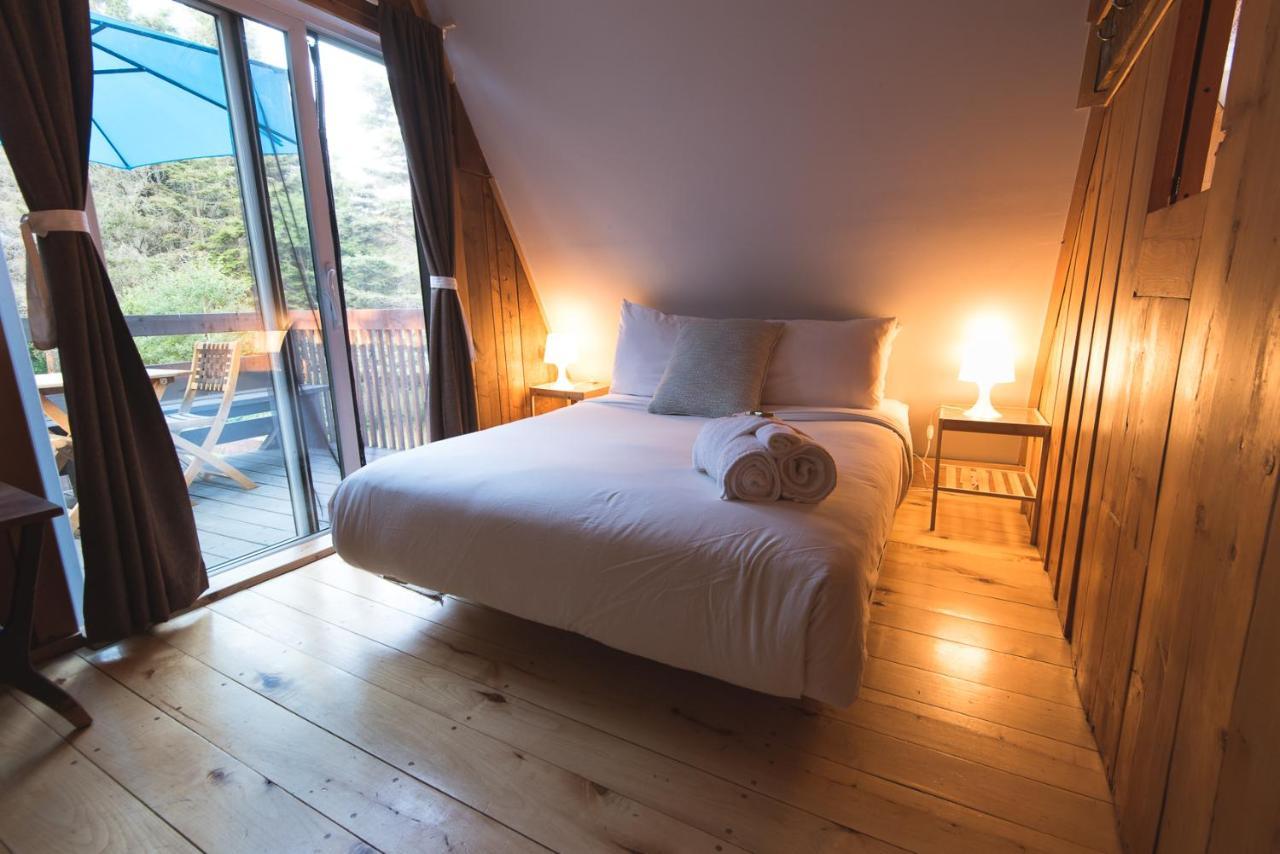 Au Sommet Du Fjord Hostel Sacre-Coeur ภายนอก รูปภาพ