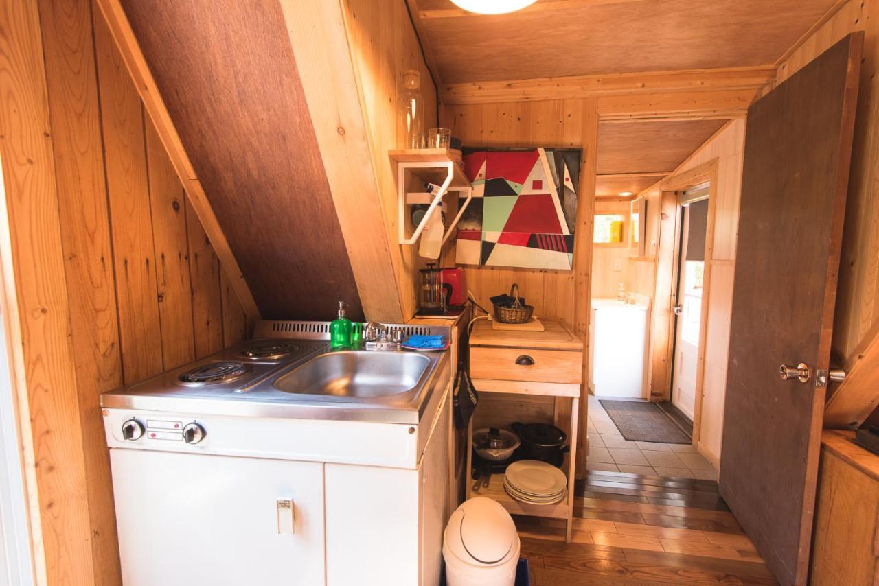 Au Sommet Du Fjord Hostel Sacre-Coeur ภายนอก รูปภาพ