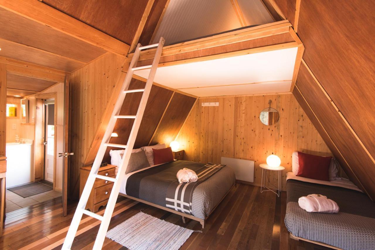 Au Sommet Du Fjord Hostel Sacre-Coeur ภายนอก รูปภาพ