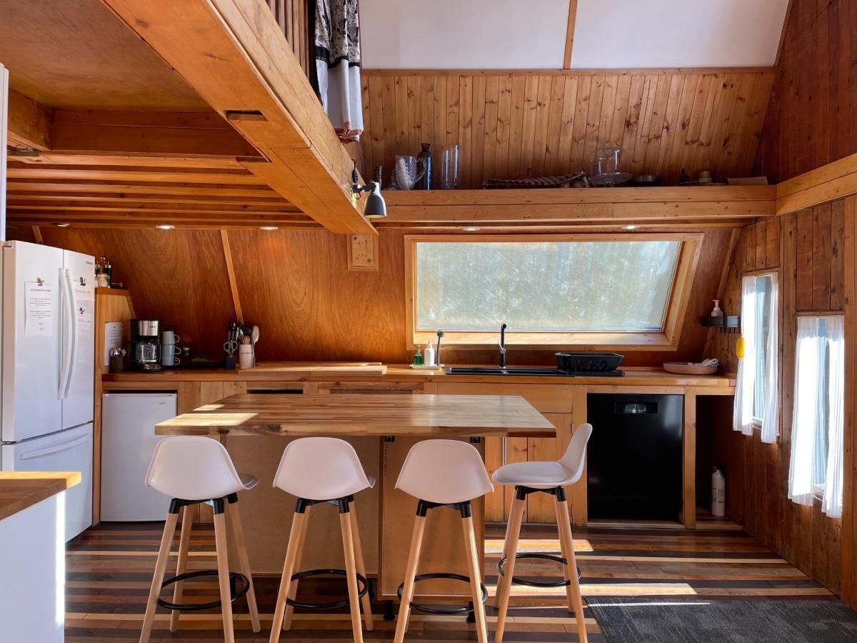 Au Sommet Du Fjord Hostel Sacre-Coeur ภายนอก รูปภาพ