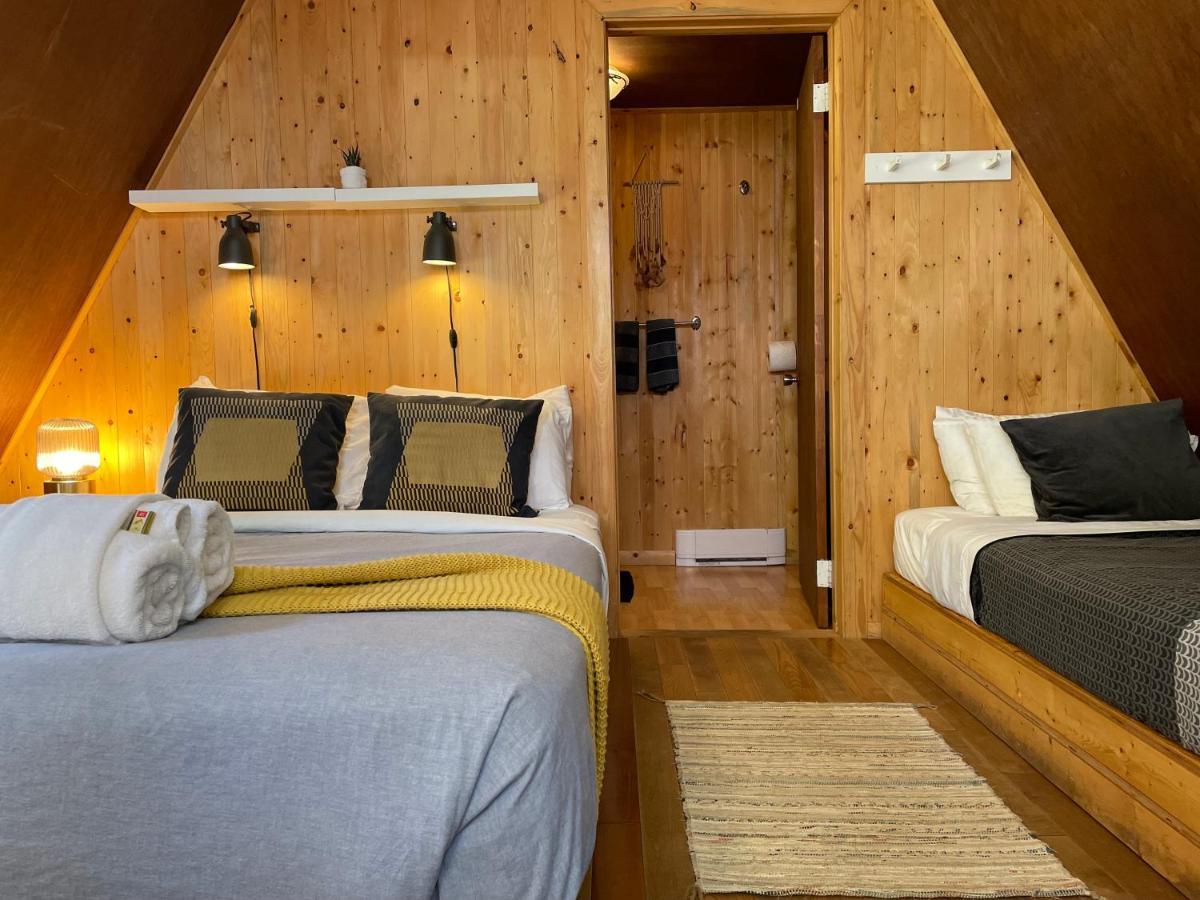 Au Sommet Du Fjord Hostel Sacre-Coeur ภายนอก รูปภาพ