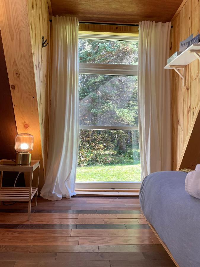 Au Sommet Du Fjord Hostel Sacre-Coeur ภายนอก รูปภาพ