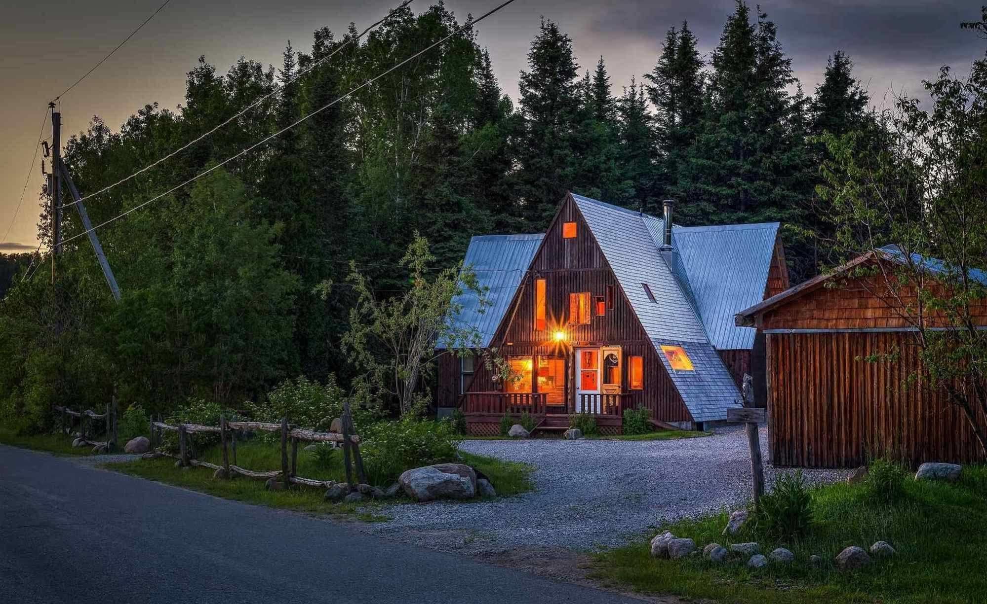 Au Sommet Du Fjord Hostel Sacre-Coeur ภายนอก รูปภาพ