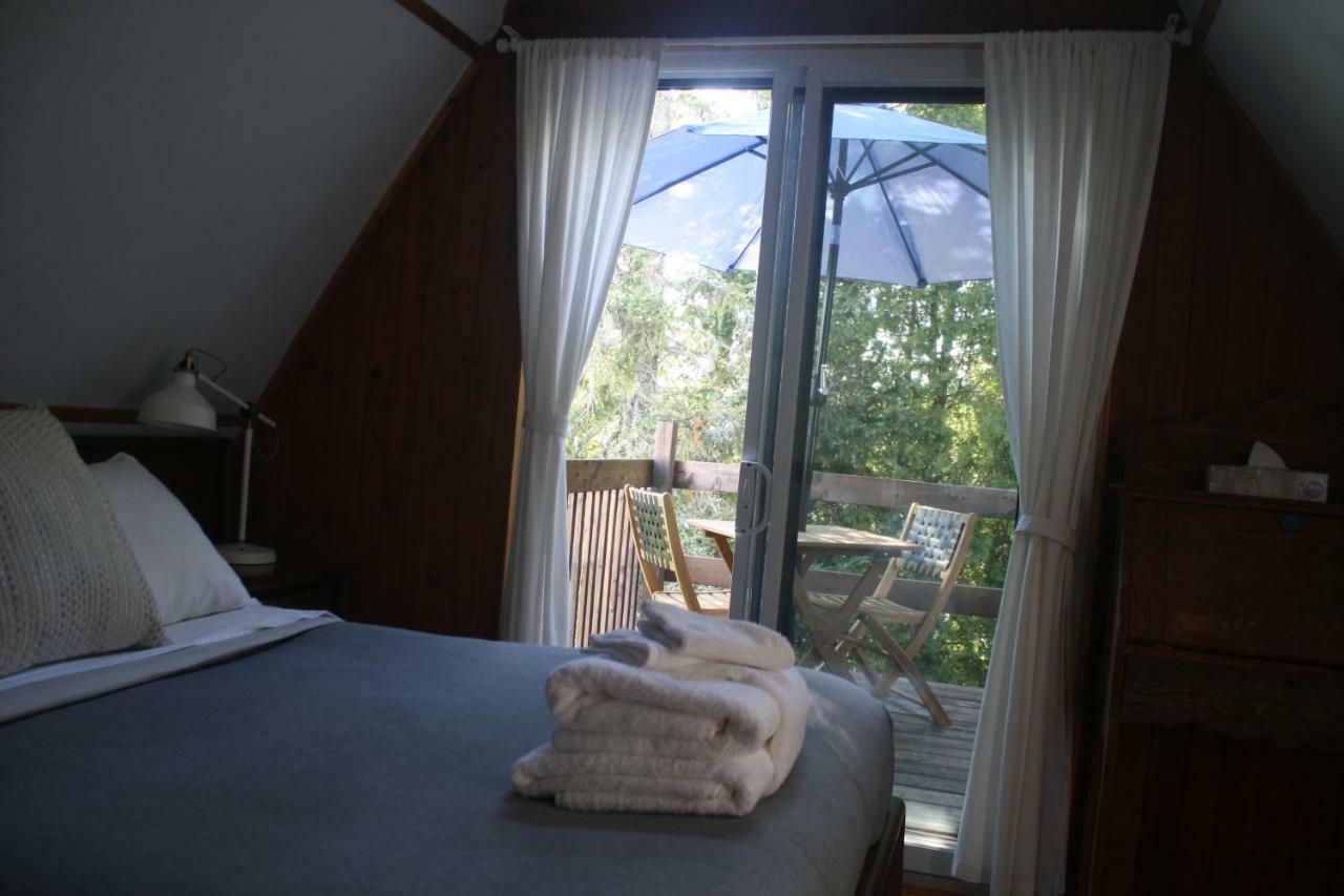 Au Sommet Du Fjord Hostel Sacre-Coeur ภายนอก รูปภาพ